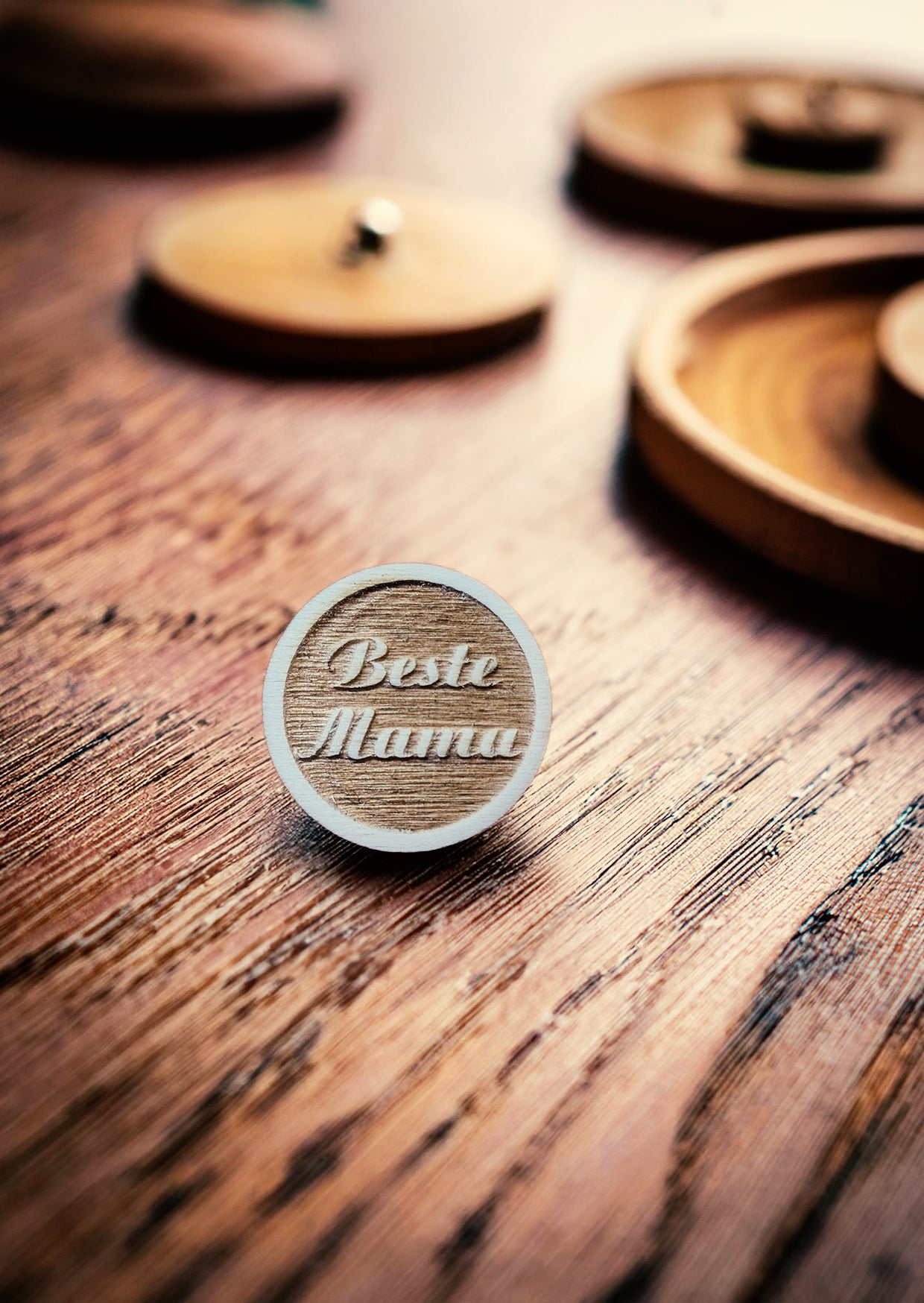 Anstecker, Holz, Tracht, Dirndl, Weste, Hut, "Beste Mama"