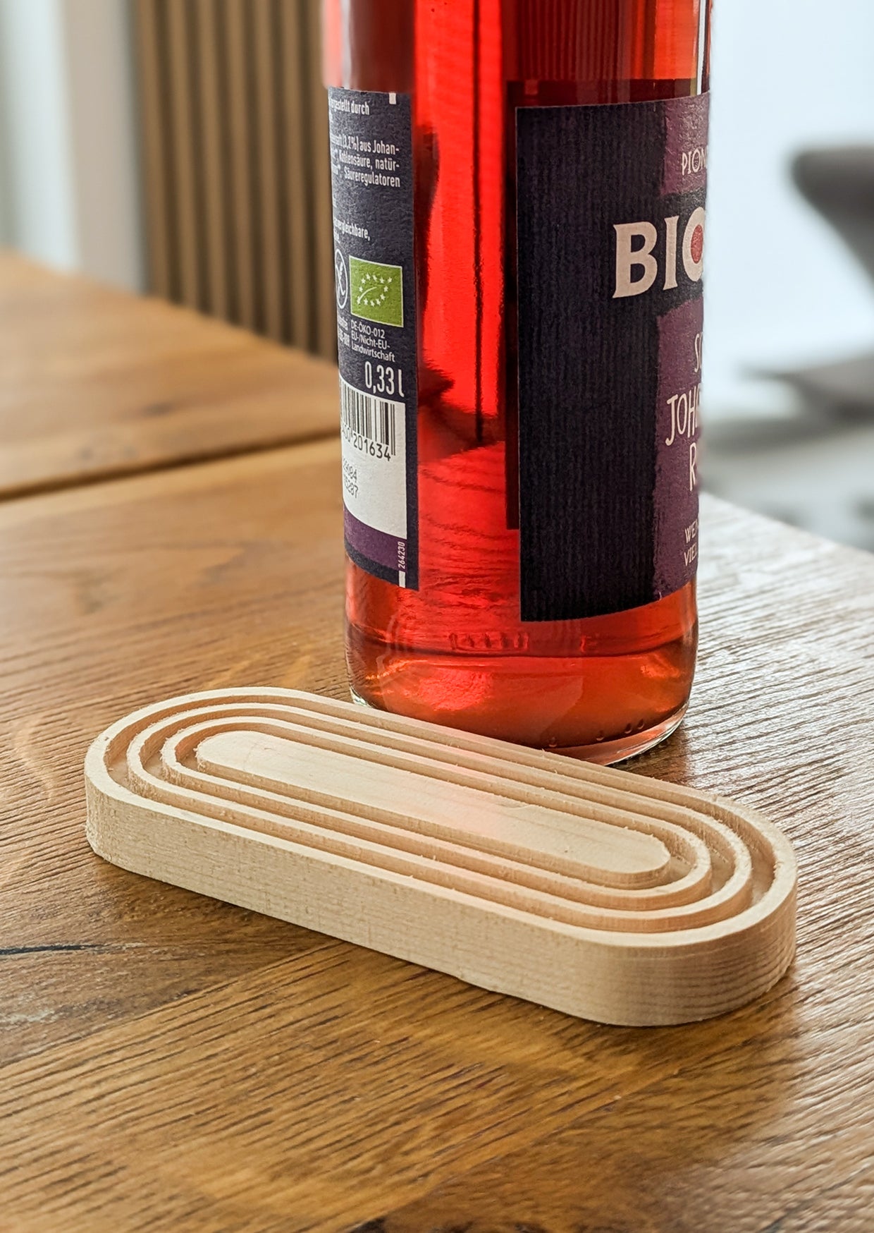 Zirben-Flaschenöffner im Rainbow Design, Zirbenholz