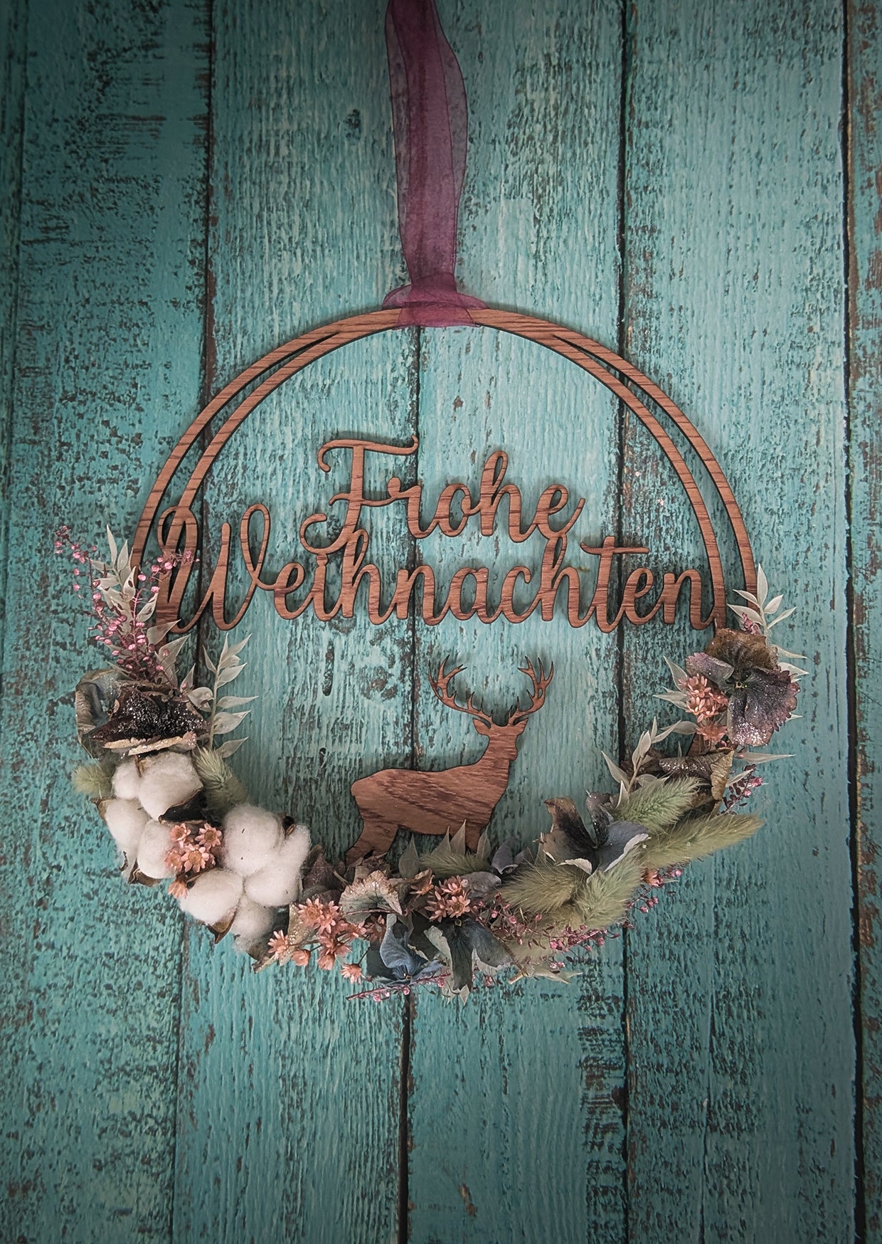 Türkranz, Hoop, Schriftzug "Frohe Weihnachten", mit Hirsch und Trockenblumen